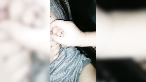 美女车震 爱上你的胸了逼逼不爱