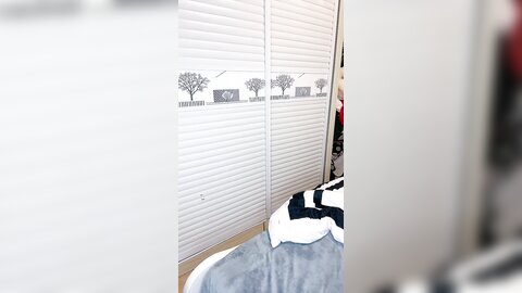 链子内衣网红女神，极品美腿高跟鞋