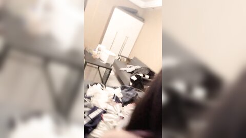 顶级尤物网红女神，衬衣黑丝美腿