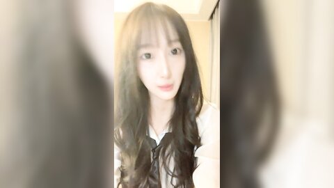 顶级尤物网红女神，衬衣黑丝美腿