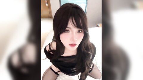 黑丝漂亮伪娘贴贴 顶到我了
