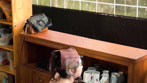 大像传媒之滿滿的射在打掃小姊姊臉上