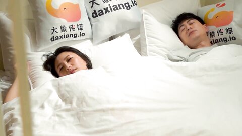 大像传媒之青梅竹馬過年來拜訪-米歐