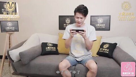 蜜桃影像PME253可爱妹妹找亲哥解决性需求