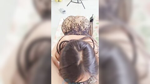 乱伦❤️通奸大神】高跟连体情趣丝袜善良的小嫂子》