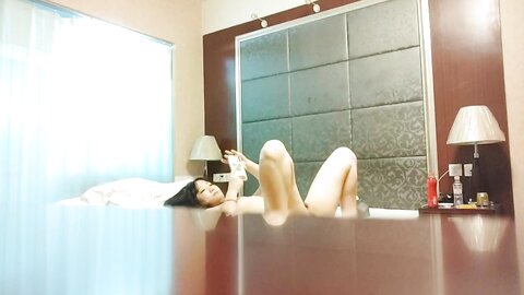 巨乳轻熟女 嫌弃我你的逼水我都吃了 啊啊我奶子晃的疼