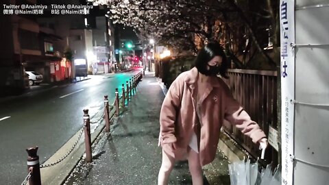 房东的玩物 2：樱花下的露出任务✅反差眼镜娘网红女神『奶咪