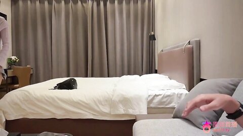 探花大熊❤️3000元最新酒店约炮初次下海