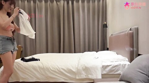 探花大熊❤️3000元最新酒店约炮初次下海