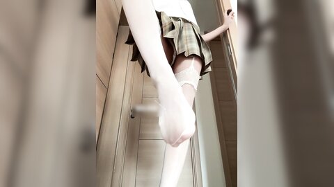 推特绅士福利女神 ▌布丁大法▌Jk白丝骚丁嫩妹 阴唇极度诱惑 乳液足丝挑逗 5
