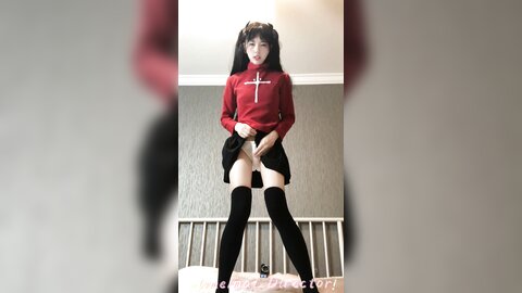 最新宅男女神Vip福利18分，网红极品美少女埋导演】Coser远坂凛
