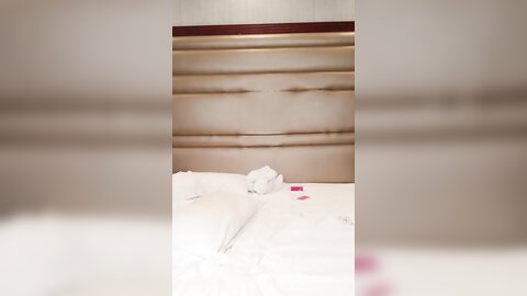 极品颜值气质小表妹，酒店被狠狠干，双腿肩上扛