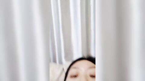 清纯眼镜美眉吃鸡舔菊花 自己掰开 叫爸爸 身材苗条