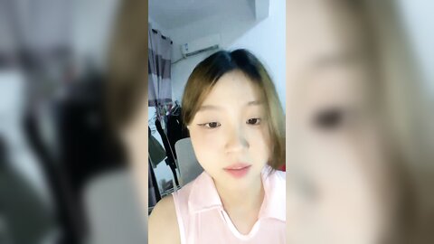 粉嫩嫩少女】，清纯女大学生，家中一个人就开始放开自我