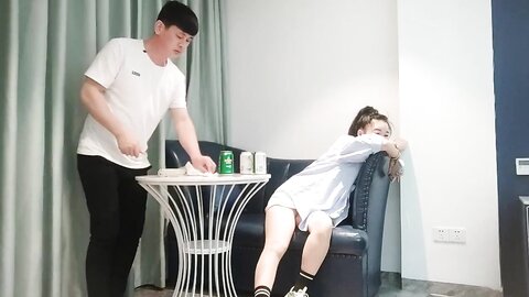 良家人妻 老公想要 别急啊我裤子还没脱