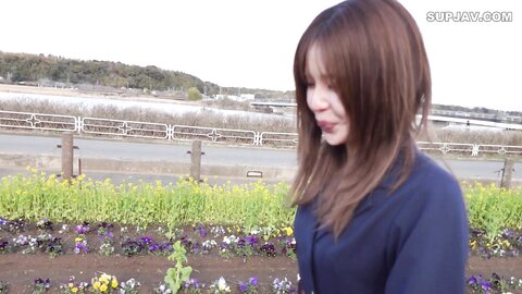 4440630 Première prise de vue et face à face ! ****zynxzjo* ! Elle est timide, mais elle en a tellement envie qu`elle en est désolée... Son corps est tellement sensible et avide de sexe qu`elle tombe dans la ...