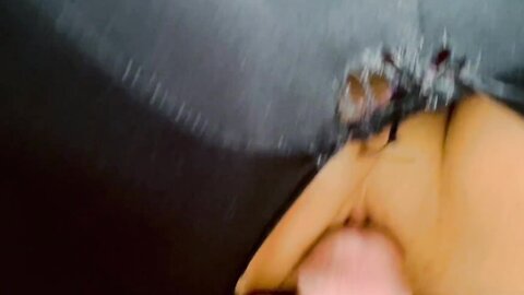 به دوست پسرم گفتم خیلی داغم بیا کص صورتیمو جر بده اونم یجوری بهم حال دا