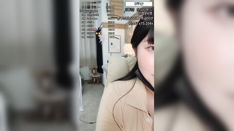 H罩杯韩国巨乳女主播，一对豪乳又大又软，肉丝巨臀抹乳液