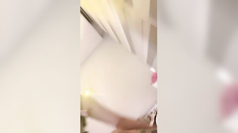 一线天白虎美穴小姐姐，纹身大哥操小骚逼