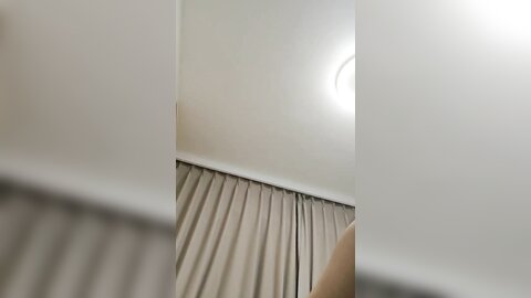 三个00后嫩妹妹，多人轮流操名场面，外表甜美超嫩