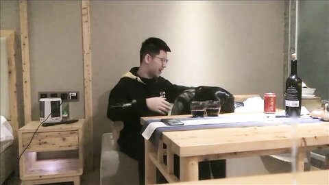 极品大学校花】带学妹品红酒，灌醉后强行打炮