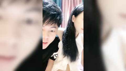 极品尤物小女友，居家操小骚逼，贫乳苗条大长腿，肉丝足交