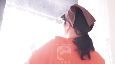 大像传媒之家政婦阿姨短裙的誘惑