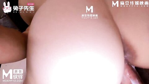 兔子先生TZ-157樱花妹性爱实妹EP4风俗女上门面试