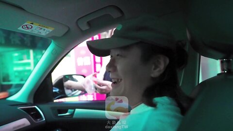 大像传媒之賣檳榔的抖音網紅超騷身材實測都市傳說