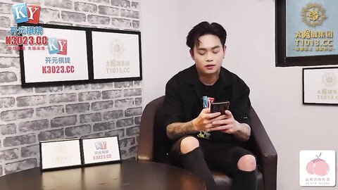 蜜桃传媒PMC481屌丝男爽玩AI智能娃娃