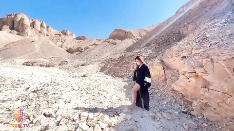 反差婊️女神】美杜莎✨ 寂寞少妇户外旅行露出手淫 野战口爆