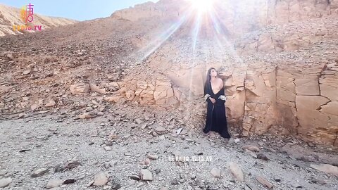 反差婊️女神】美杜莎✨ 寂寞少妇户外旅行露出手淫 野战口爆