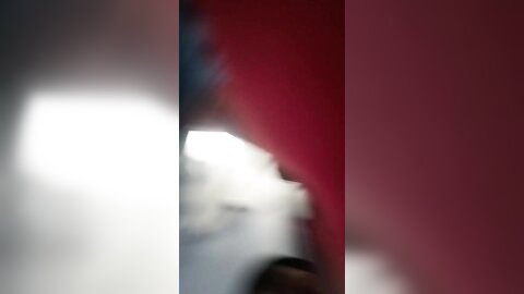 婚房红嫁衣新娘中途打电话聊骚聊完受不了就开始自慰