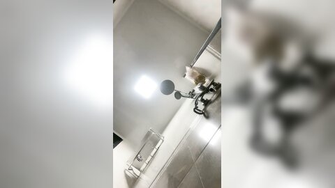 极品小女友，骨干苗条美女，扒掉短裤迫不及待，骑乘位扶细腰爆草