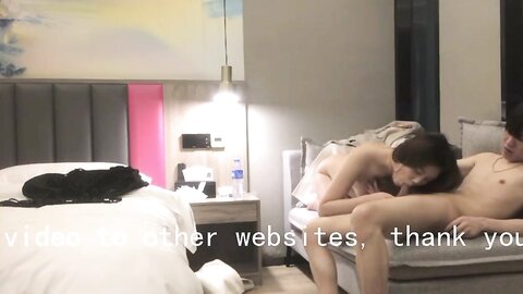 极品美少妇阿姨约到年轻小伙心里乐开花