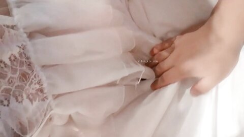 淫靡情趣婚纱✅极品尤物人妻少妇穿上情趣婚纱偷情