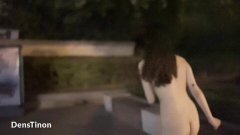 紧张刺激露出挑战✅极品颜值女神各种极限露出，这次太刺激了