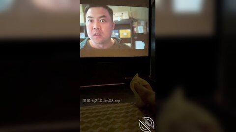 超顶️通奸乱伦】会喷水的亲姐姐 开档黑丝睡衣在厨房开