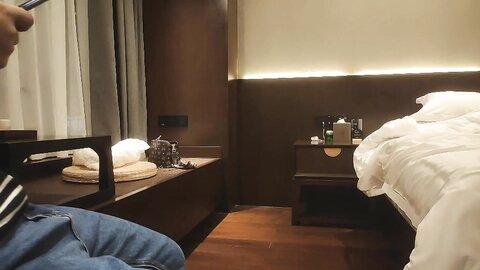 轻熟女 这种感觉太爽了旁边有一堆钱也要过了那个点 快操我