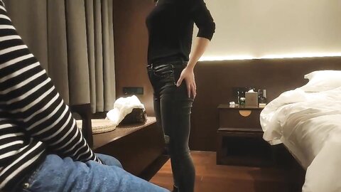 轻熟女 这种感觉太爽了旁边有一堆钱也要过了那个点 快操我