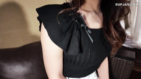 4473619 Exclusif* Premier tournage Sexuel XXX Le manager fait appel à une nouvelle employée pour qu`elle soit traitée sexuellement ! Pour la première fois de sa vie, elle fait l`expérience de la fellation et ...
