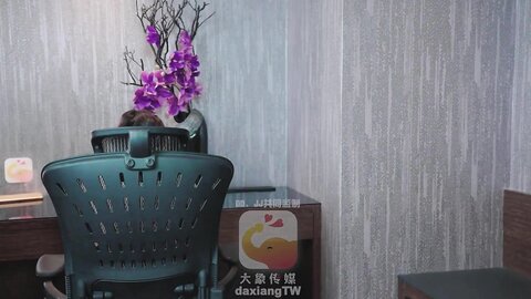 大像传媒之人體素描竟變成兄妹近親相姦-薇薇