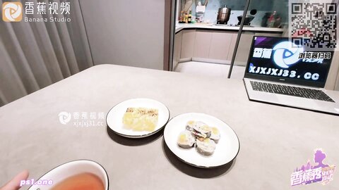 香蕉秀xjx0136后妈竟然是我的初恋