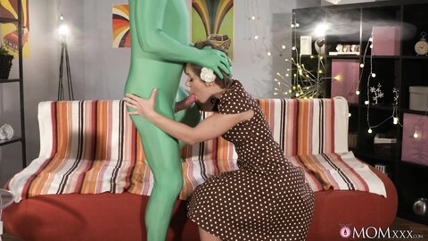 Sasha Zima Momxxx Com Mom Gets Probed On Halloween 26 10 2016