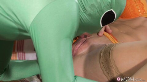 Sasha Zima Momxxx Com Mom Gets Probed On Halloween 26 10 2016