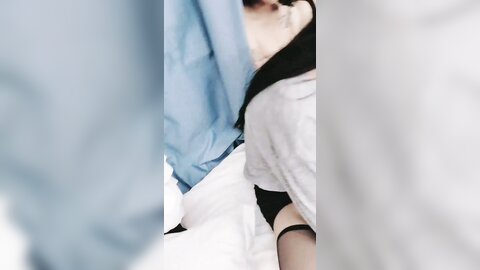 五个嫩妹妹，调教怎么吃屌，外表甜美嫩妹