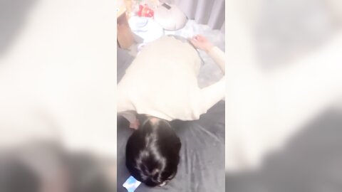 双飞高颜闺蜜 两只小母狗好好伺候老子 快去洗洗抠出来