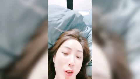 巨乳美少妇 天天操我还想去操别人 干嘛 心里不嘚劲