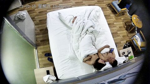 快捷宾馆真实偸拍中年男女开房偸情