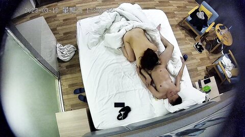 快捷宾馆真实偸拍中年男女开房偸情
